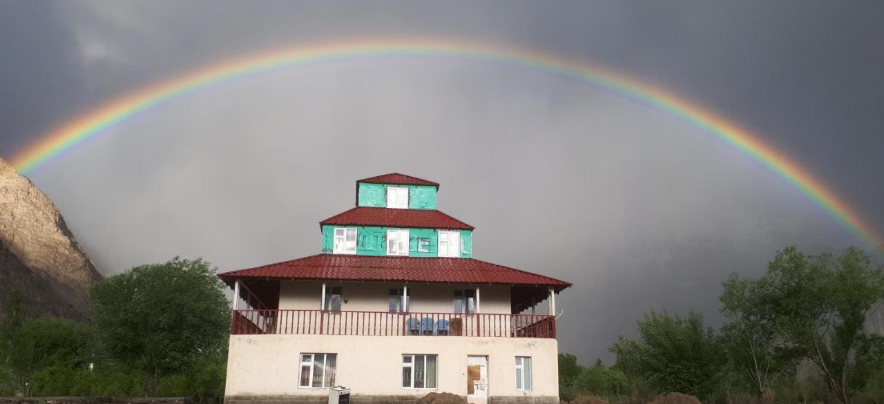 Hostel Muborak Rushan Exteriör bild